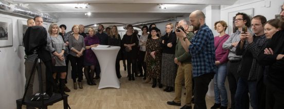 Galeria Kazamaty – „Ciemnoszaroczarne”